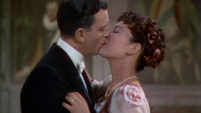 кадр из фильма Четыре пера