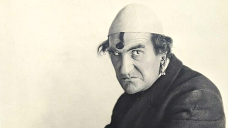 кадр из фильма The Brass Bottle