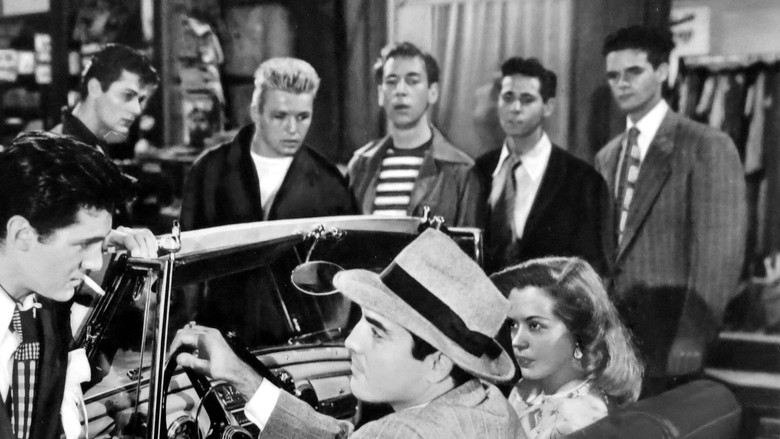 кадр из фильма City Across the River