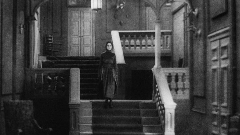 кадр из фильма Замок Фогелёд