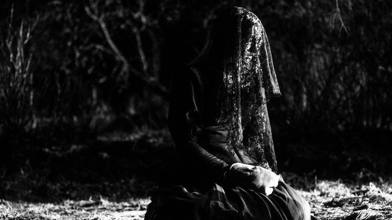 кадр из фильма Ноябрь