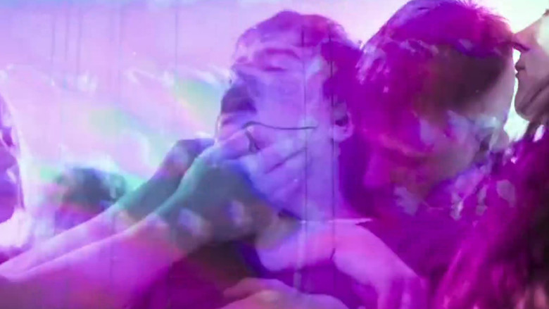 кадр из фильма Рейв