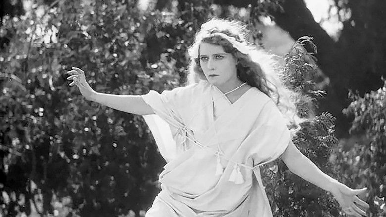 кадр из фильма Johanna Enlists