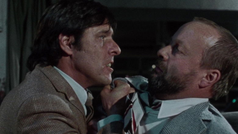 кадр из фильма Les yeux rouges