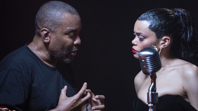 кадр из фильма Соединённые Штаты против Билли Холидей