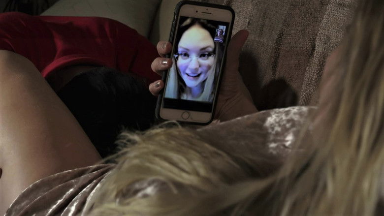 кадр из фильма Gam Cam Grrl