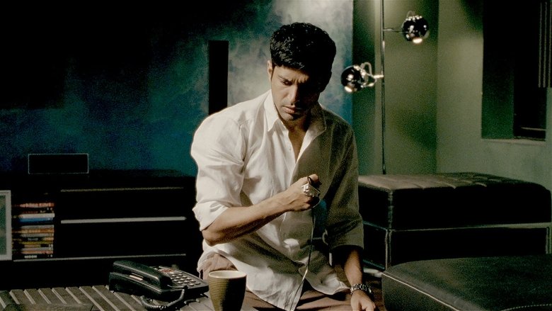 кадр из фильма Картик звонит Картику