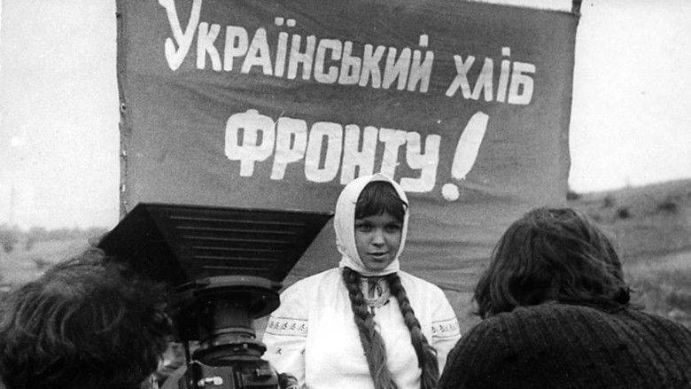 кадр из фильма Солдатки