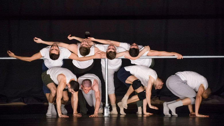 кадр из фильма Life