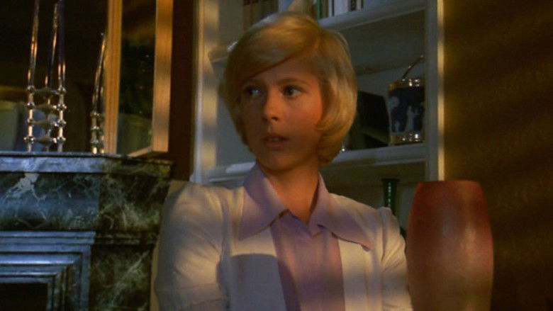 кадр из фильма Аромат дамы в черном