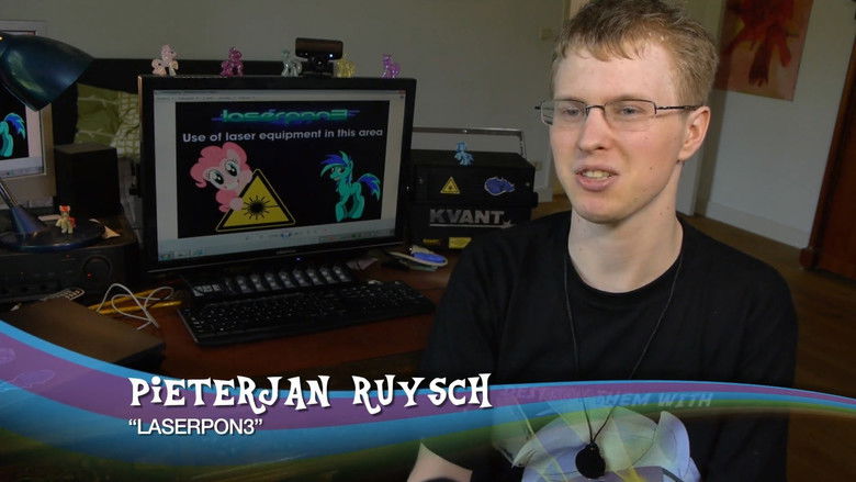 кадр из фильма Брони: Неожиданно взрослые поклонники Моих Маленьких Пони