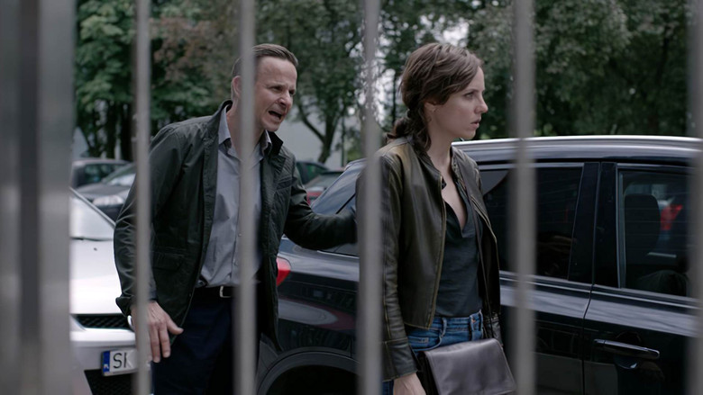 кадр из фильма Железный мост