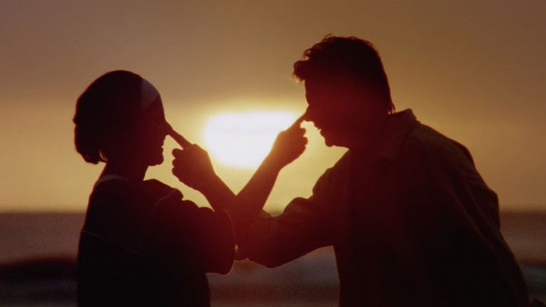 кадр из фильма Всё в жизни бывает