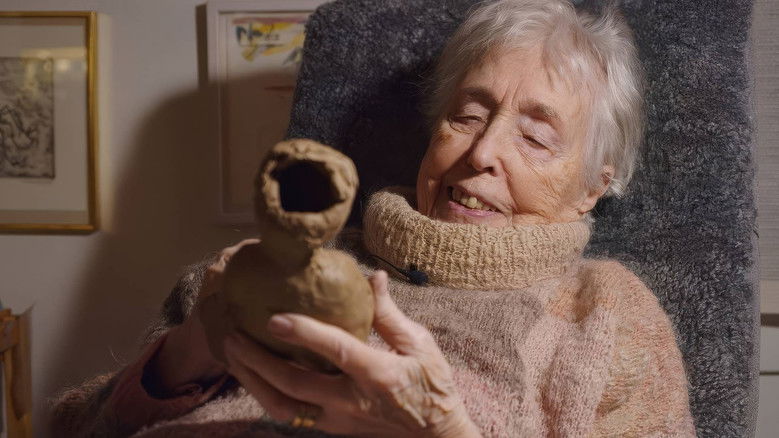 кадр из фильма Farmors leriga händer - En film om Lisa Larson