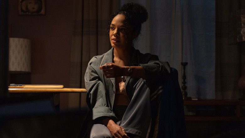 кадр из фильма The Listener