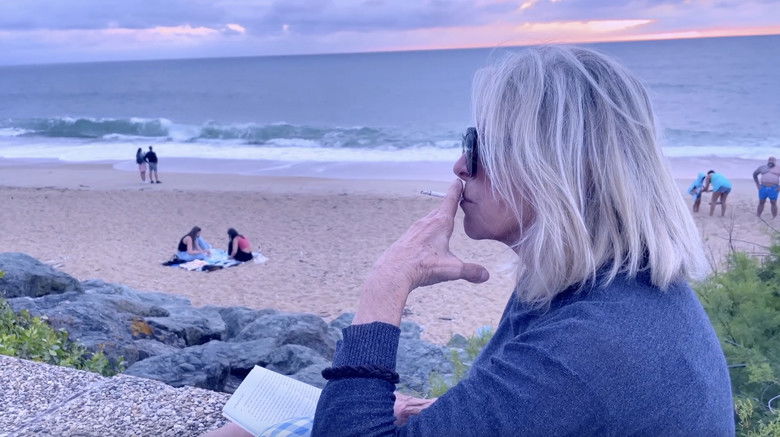 кадр из фильма Breaking up then breaking down