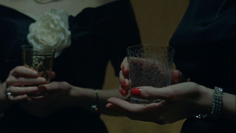 кадр из фильма Капоте