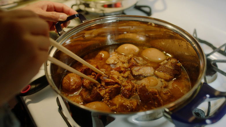 кадр из фильма Braised (Thịt Kho)