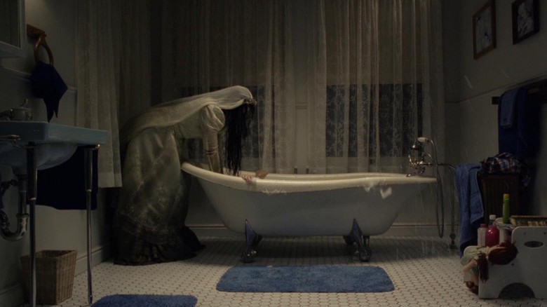 кадр из фильма Проклятие плачущей