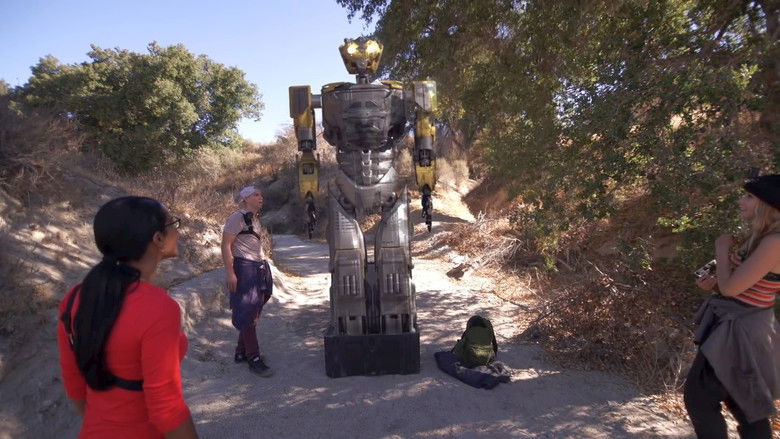 кадр из фильма Шершень