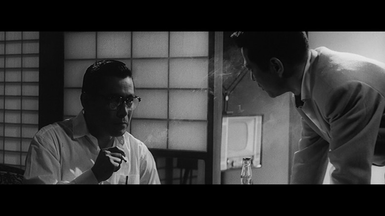 кадр из фильма Плохие спят спокойно