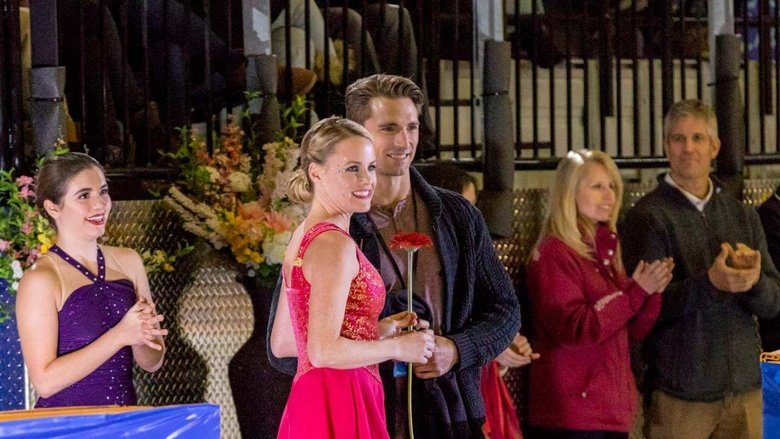 кадр из фильма Love on Ice