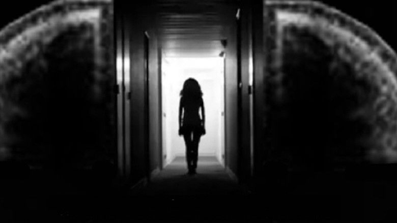 кадр из фильма Amityville Apt.