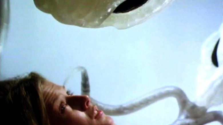 кадр из фильма Эмбрион