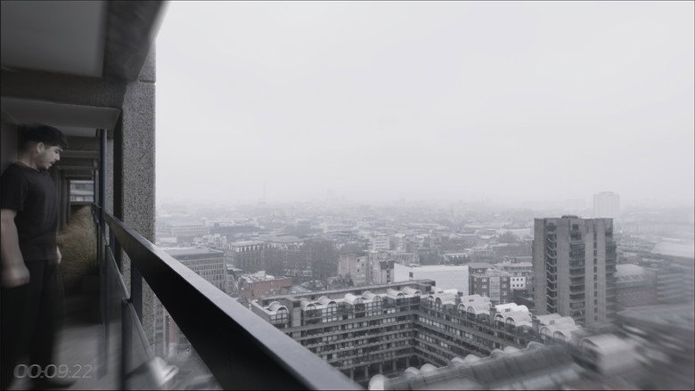 кадр из фильма USER