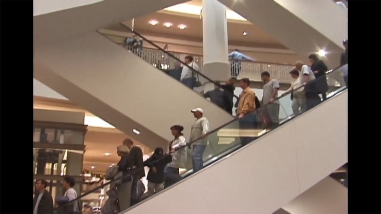 кадр из фильма Secret Mall Apartment