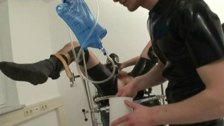 кадр из фильма Clinic Cum