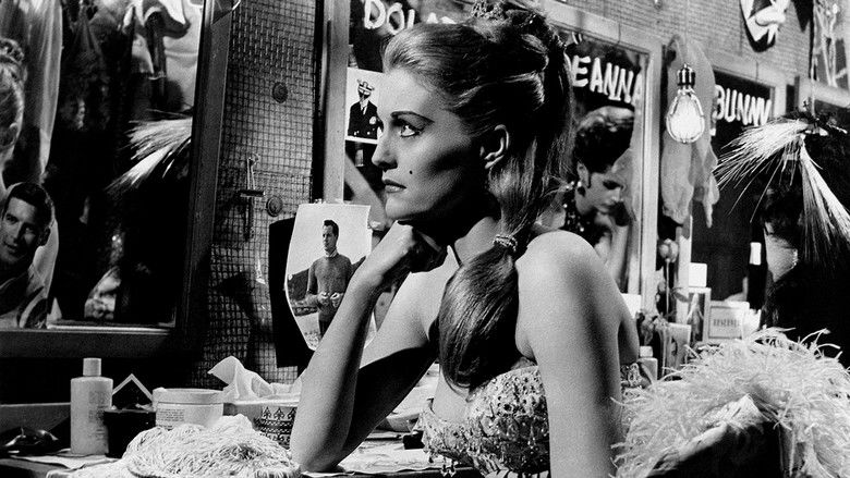 кадр из фильма Шоковый коридор