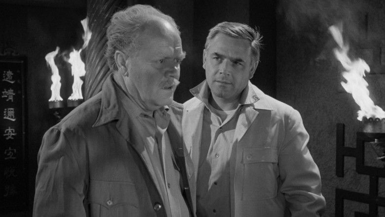 кадр из фильма Проклятье Желтой змеи