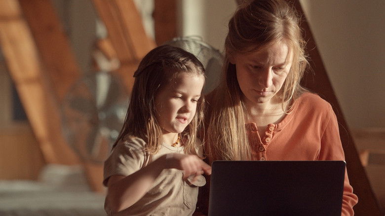 кадр из фильма CaRabA