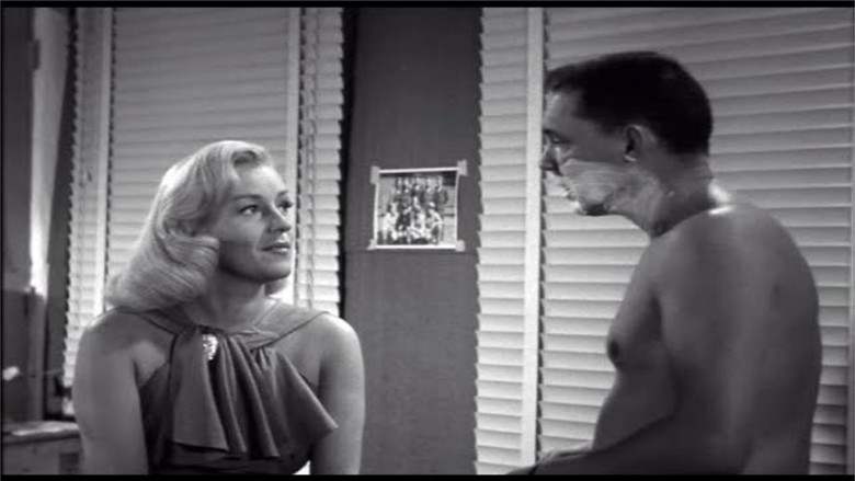 кадр из фильма Squad Car