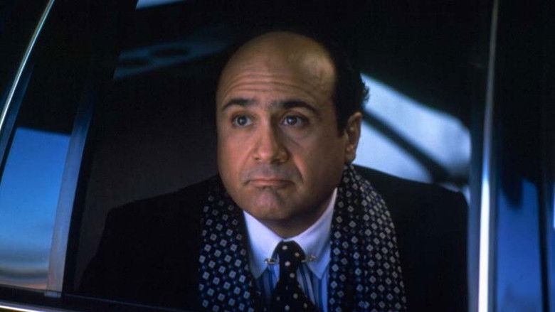 кадр из фильма Чужие деньги