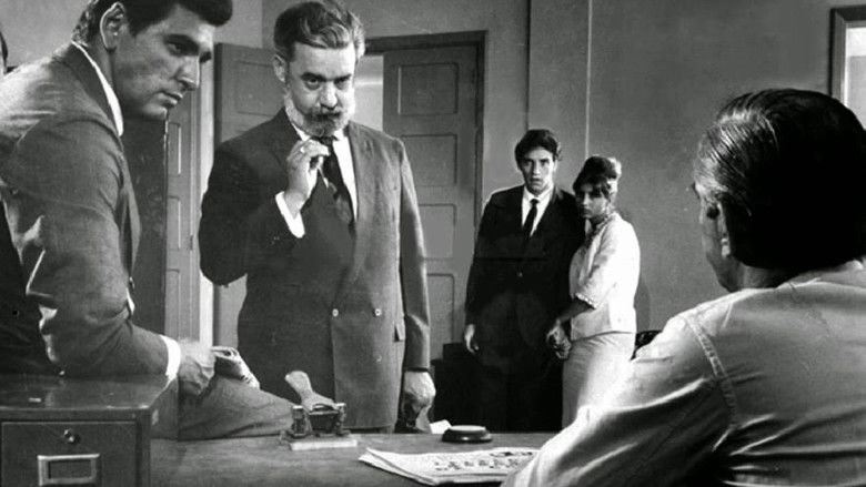 кадр из фильма Engraçadinha Depois dos Trinta