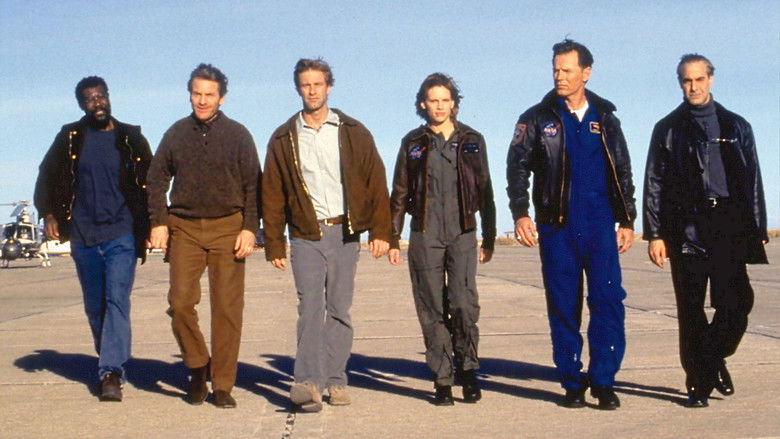 кадр из фильма Земное ядро