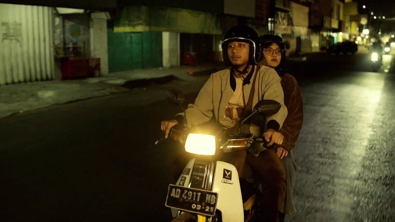 кадр из фильма Decision to Stay?