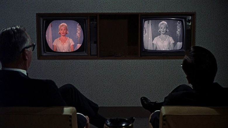 кадр из фильма The Thrill of It All