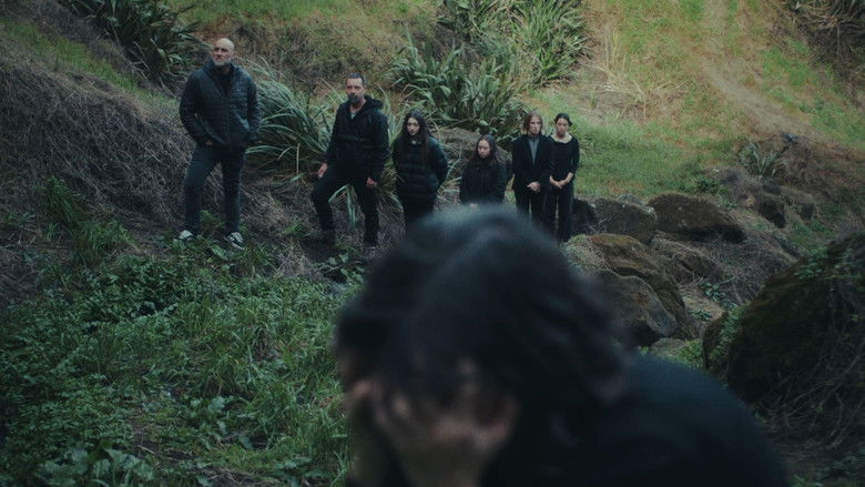 кадр из фильма The Shroud