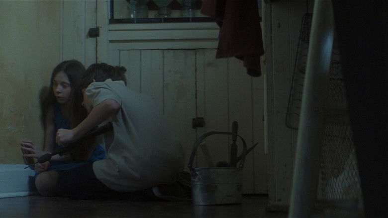 кадр из фильма The House on Maple Street