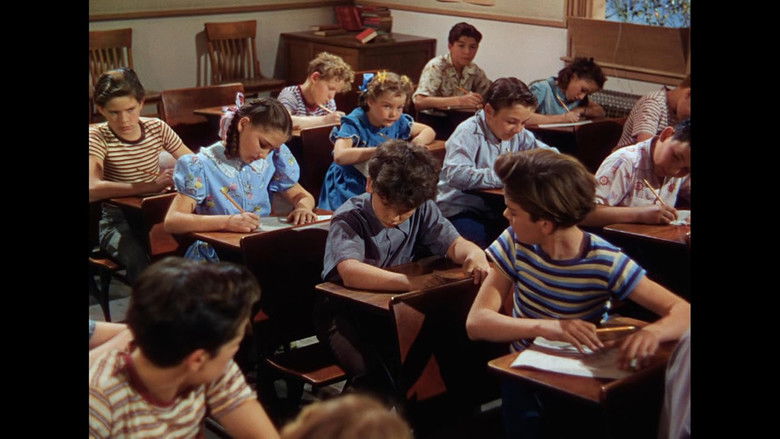 кадр из фильма Мальчик с зелеными волосами