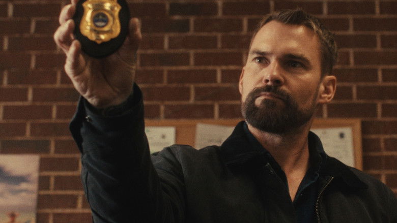 кадр из фильма Плохой человек