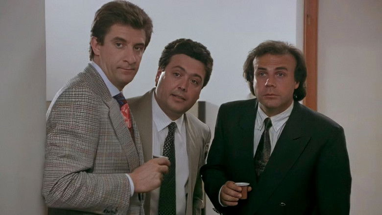 кадр из фильма Осторожно, перестройка