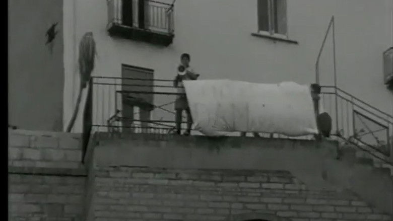 кадр из фильма La rivoluzione non è più quella