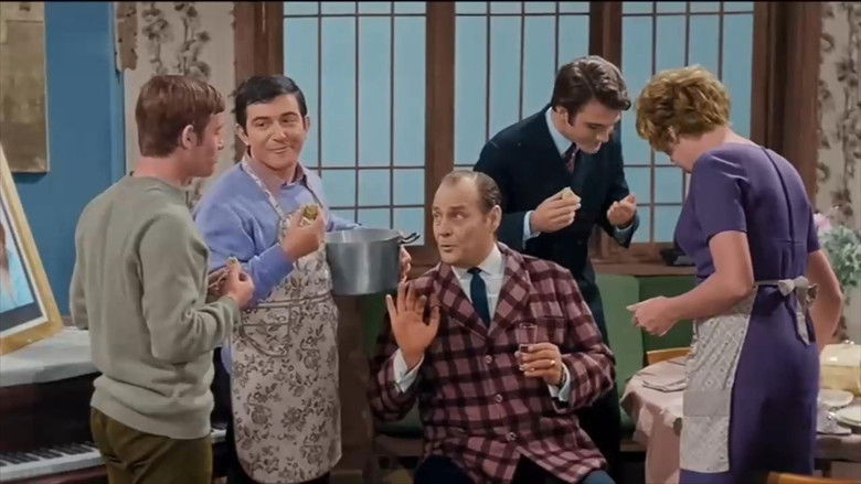 кадр из фильма Ο Στρίγγλος Που Έγινε Αρνάκι