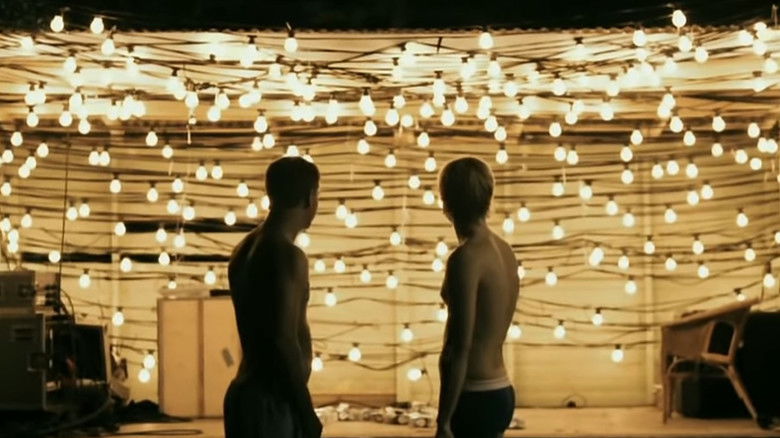 кадр из фильма Голубой везунчик