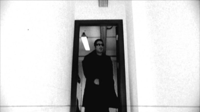 кадр из фильма CMYLMZ 0100111000110000111011