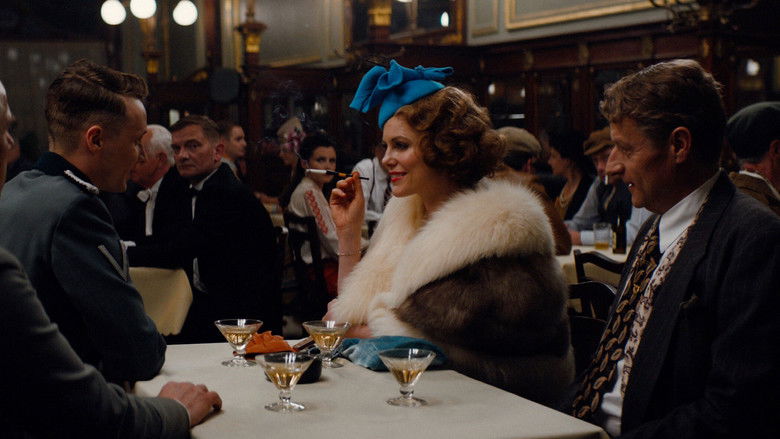 кадр из фильма Шпионка